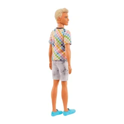 Barbie Ken Fashionista Rubio con Camiseta de Cuadros