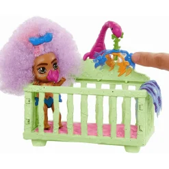 Cave Club Babysitting Fernessa y Furrah