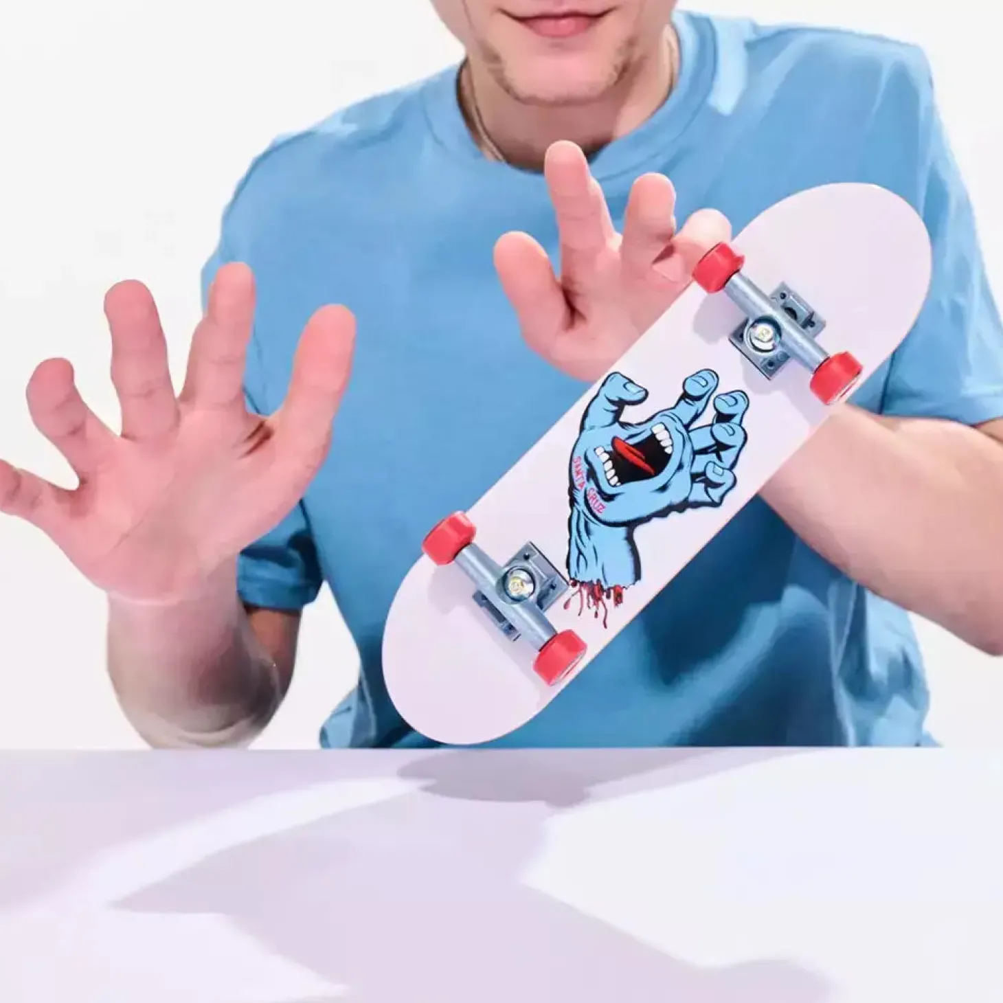 Handboard “Ted” surtido – Mini skate con diseños únicos