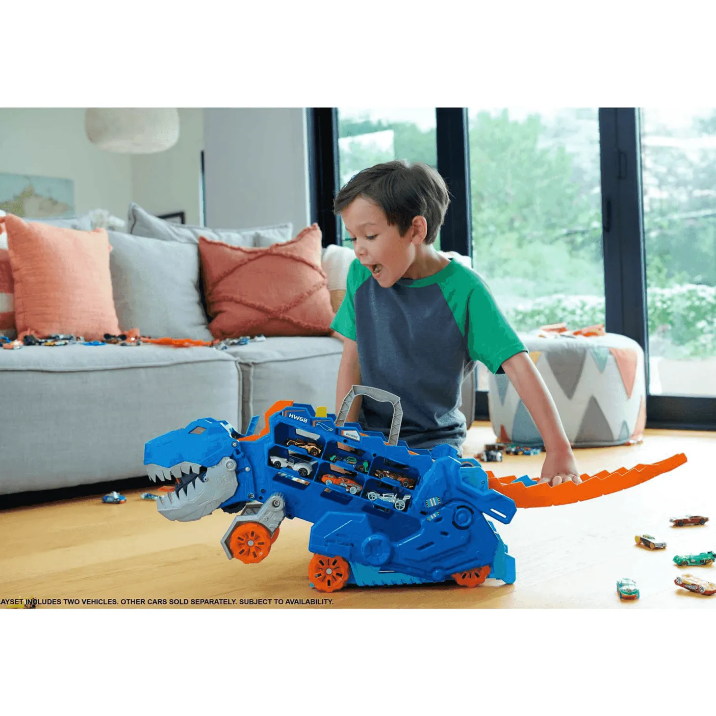 Hot Wheels City Camión tráiler Camión que se transforma en Tiranosaurio Rex pisoteador con pista de