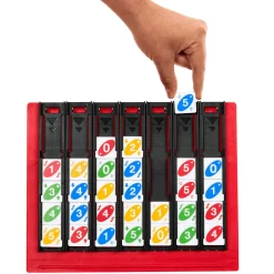 Mattel Games UNO Quatro Juego de mesa cuatro en raya con fichas