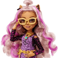 Monster High Clawdeen Wolf Muñeca articulada con mascota y accesorios de moda