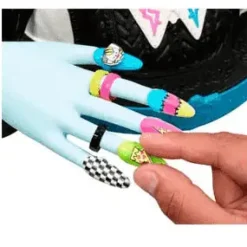 Monster High Frankie Stein Styling Head – Más de 65 accesorios