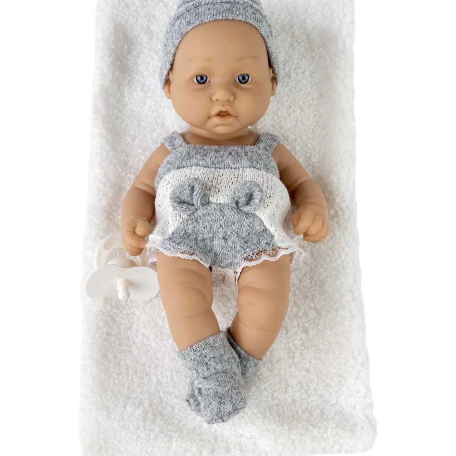 Muñeca Real Baby PequeBB 25 cm – Bebé clásico para juego de imitación (18M+)