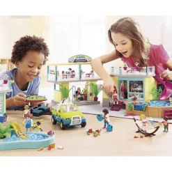 Playmobil Family Fun Beach Coche de Playa con Canoa 70436